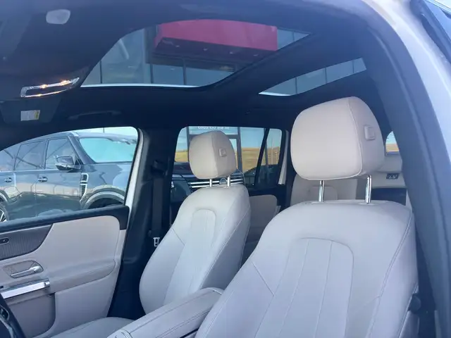 2022 Mercedes-Benz GLB GLB 250 4MATIC • Low KM • Park Assist • P - Photo 13