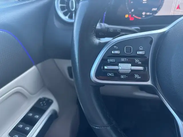 2022 Mercedes-Benz GLB GLB 250 4MATIC • Low KM • Park Assist • P - Photo 18