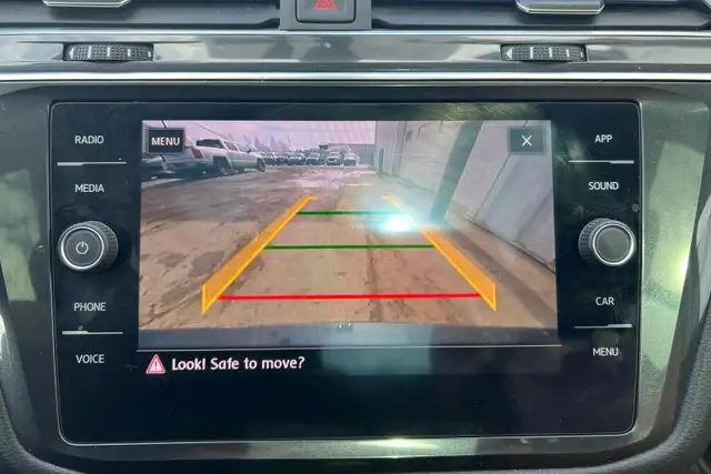 2018 Volkswagen Tiguan Comfortline AWD - No Accident - Photo 18