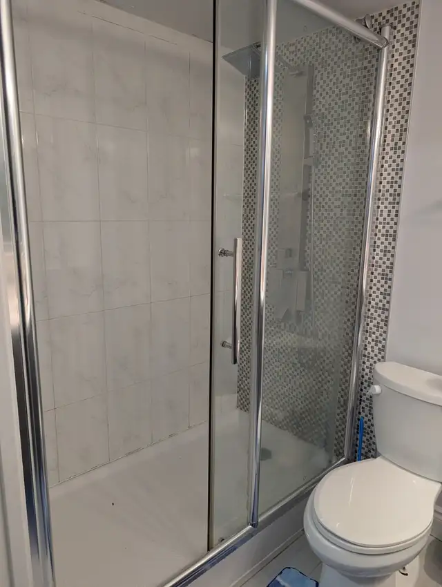 Furnished PH room in Scarborough - Photo 9