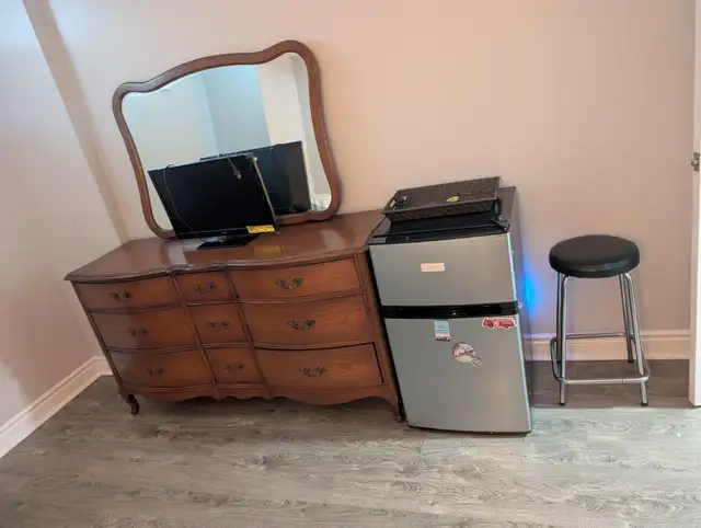 Furnished PH room in Scarborough - Photo 10