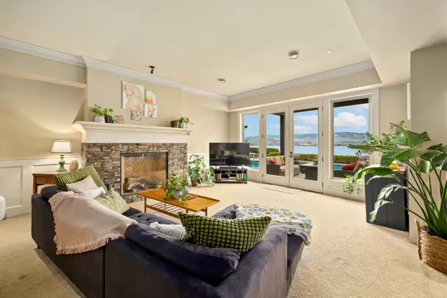 LUXURY, POOL & PANORAMIC LAKE VIEWS! 2583 Lucinde Road - Photo 8