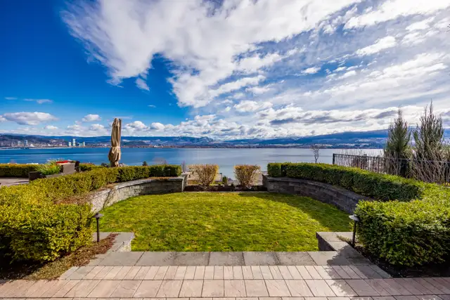 LUXURY, POOL & PANORAMIC LAKE VIEWS! 2583 Lucinde Road - Photo 9