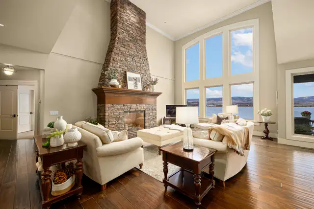 LUXURY, POOL & PANORAMIC LAKE VIEWS! 2583 Lucinde Road - Photo 10