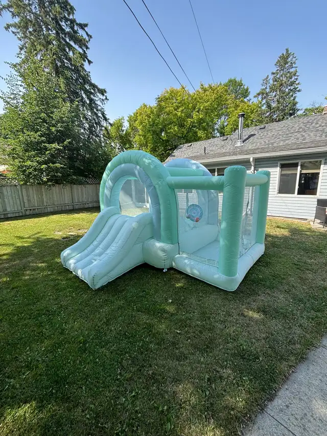 Bouncy House For Rent! Perfect For Backyard Parties & More!