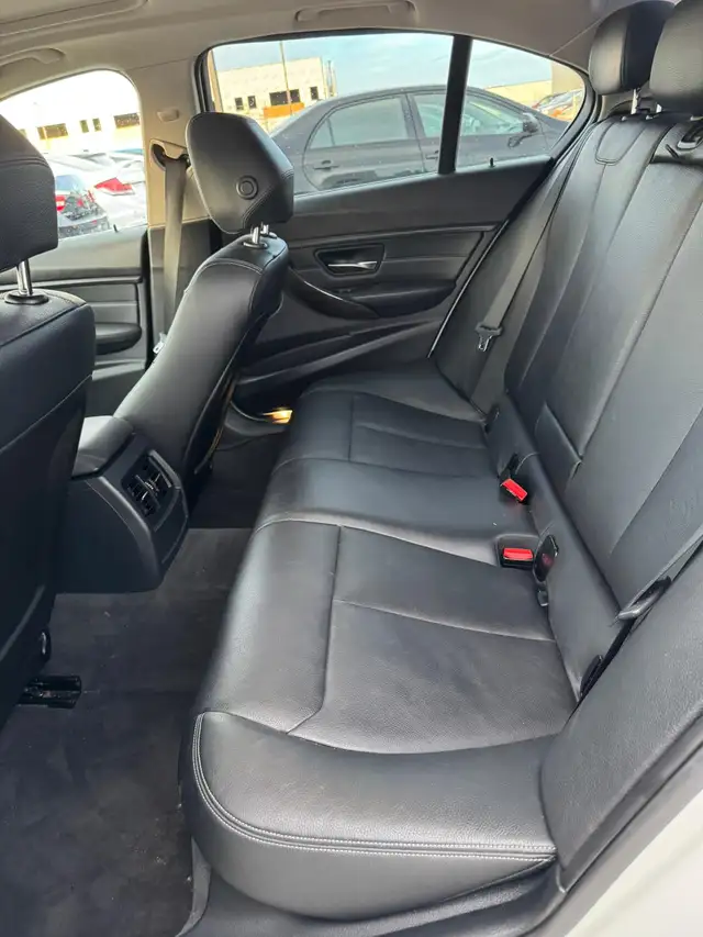 2014 BMW 3 Series XDrive AWD : Low Mileage - Photo 8