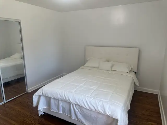 room for rent Scarborough - Photo 3