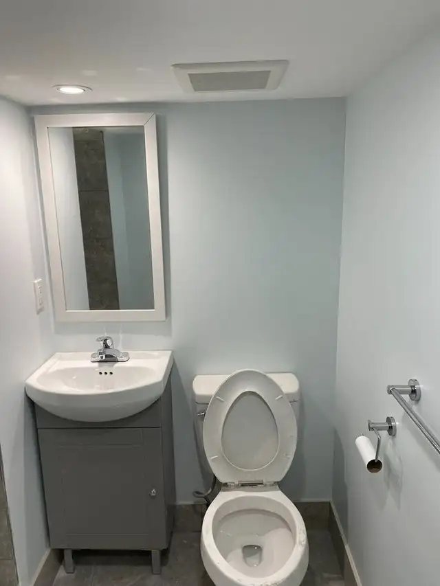Furnished Basement Rooms Available - Photo 6
