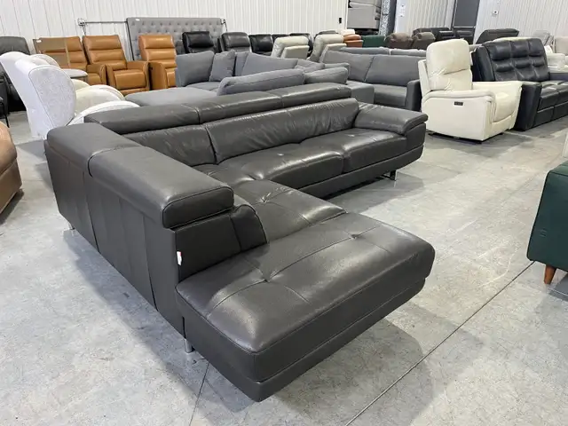 Italian leather sectional - Photo 2