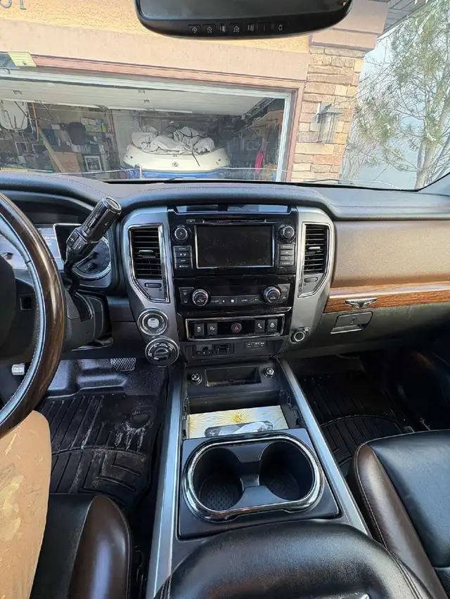 Nissan Titan XD Platinum - Photo 9