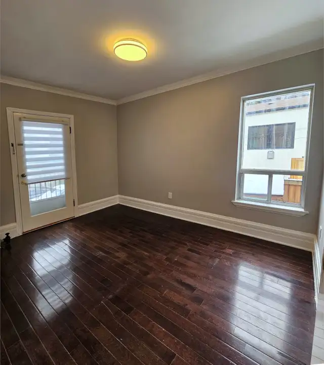 3 Bedroom Apartment for rent -  Cabbagetown Victorian Building - Photo 7