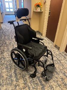 TILT WHEELCHAIR 17" DELIVERY INCLUDED - Photo 2