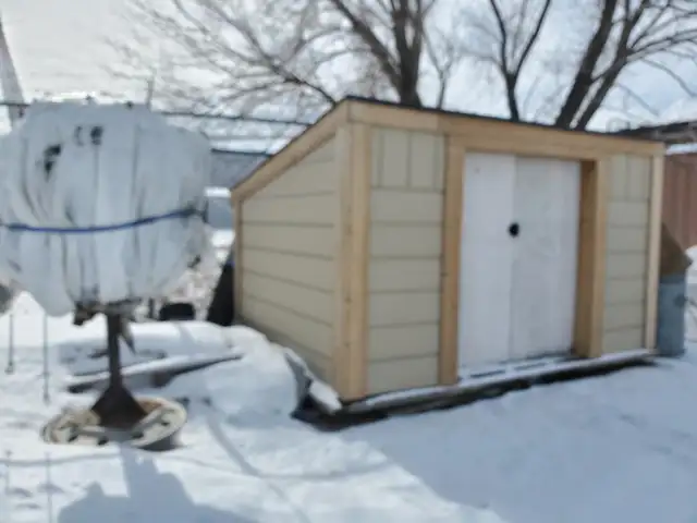 Small Shed to be moved