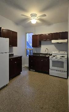 2 BEDROOM WALK-UP UNIT WITH BALCONY – DOWNTOWN EAST