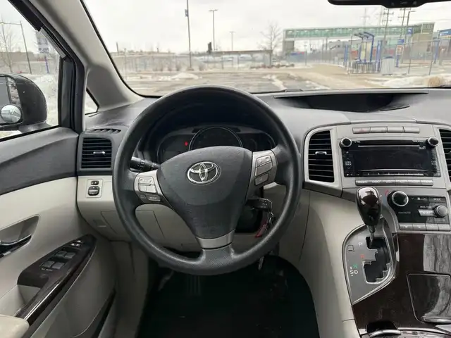 2011 Toyota Venza 2011 TOYOTA VENZA  , 4X4 ,  AUTOMATIQUE , 4 CY - Photo 4