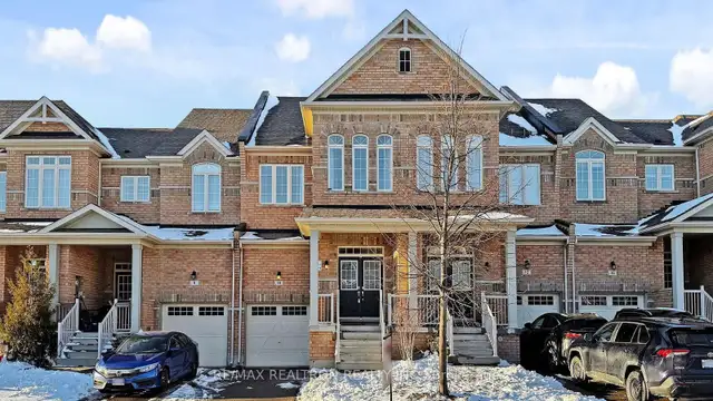 AURORA TOWNHOUSE FOR SALE $999,000