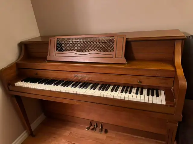 Piano for sale