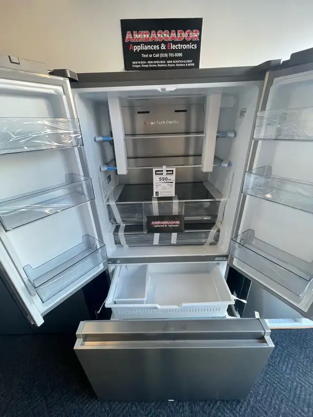 NEW 36" Hisense Water & Ice Counter Depth French Door Fridge - Photo 3