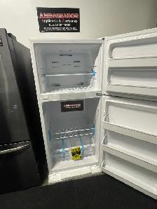 NEW 30" Frigidaire Top Freezer Fridge (18 Cu.Ft) - Photo 3