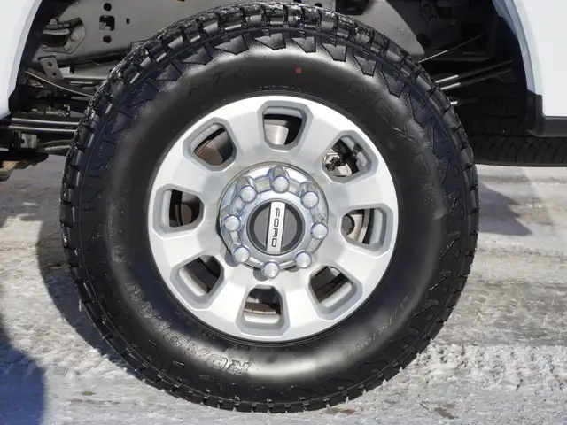 2024 Ford F-250 F-250 PREMIUM WITH 8-FOOT BOX AND RARE 9900GVW! - Photo 54