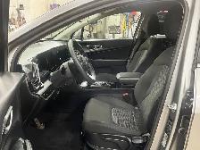 2024 Kia Sportage LX AWD - Backup Cam, Rear Defrost, Traction Co - Photo 5