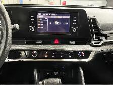 2024 Kia Sportage LX AWD - Backup Cam, Rear Defrost, Traction Co - Photo 11