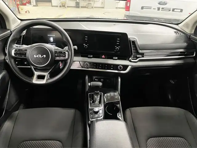 2024 Kia Sportage LX AWD - Backup Cam, Rear Defrost, Traction Co - Photo 12
