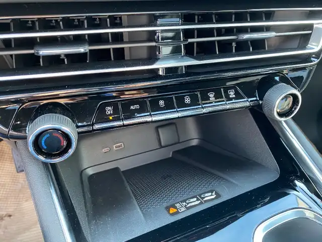 2026 Chevrolet Traverse LT Leather|Heated Seats|Sunroof - Photo 8