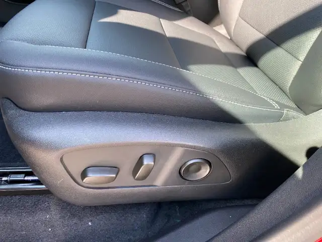 2026 Chevrolet Traverse LT Leather|Heated Seats|Sunroof - Photo 9