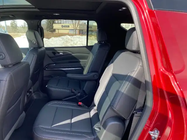 2026 Chevrolet Traverse LT Leather|Heated Seats|Sunroof - Photo 11