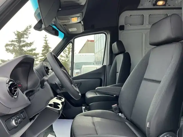 2023 Mercedes-Benz Sprinter Van - Photo 10