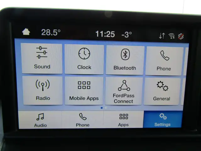 2023 Ford Maverick XL AWD 2.0L EcoBoost CARPLAY / BACKUP.CAMERA - Photo 2