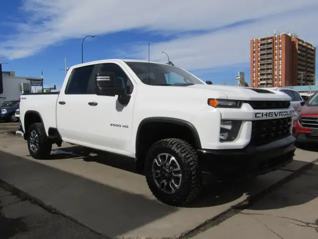 2023 Chevrolet Silverado 2500HD 4WD Crew Cab 159' Custom - Photo 4