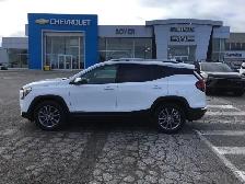 2022 GMC Terrain - Photo 2