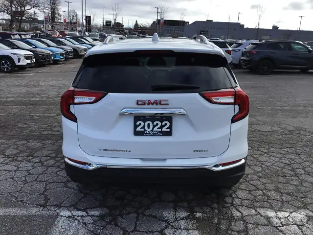 2022 GMC Terrain - Photo 4