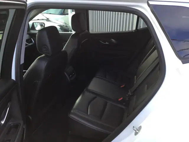 2022 GMC Terrain - Photo 16
