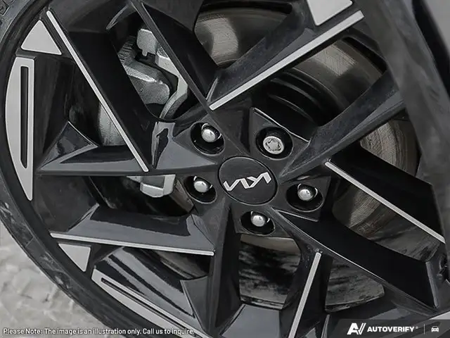 2025 Kia K4 GT-Line Turbo - Photo 8