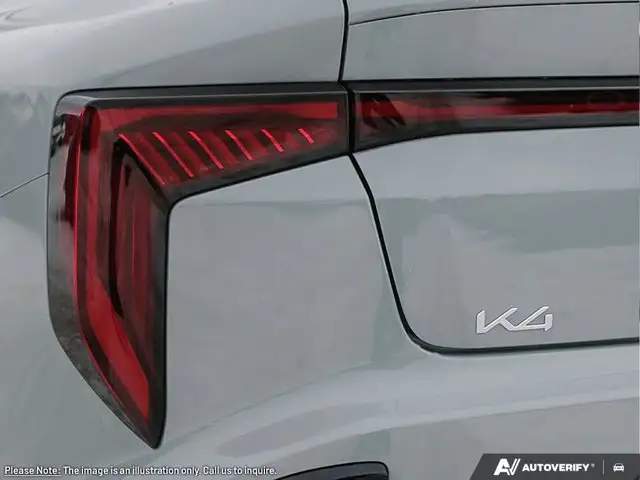2025 Kia K4 GT-Line Turbo - Photo 10