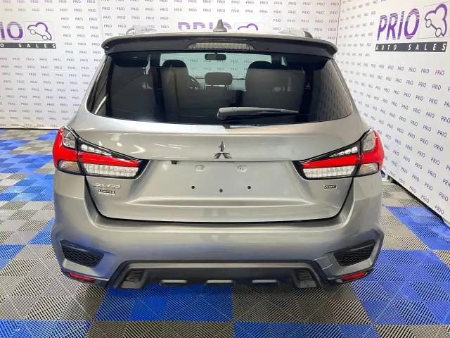 2023 Mitsubishi RVR - Photo 4