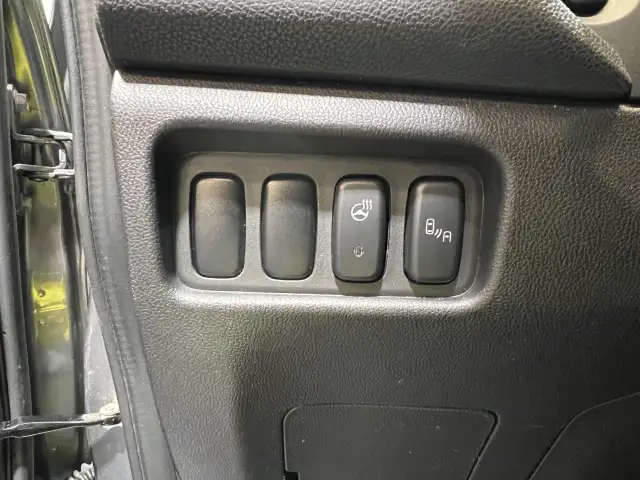 2023 Mitsubishi RVR - Photo 12