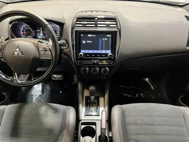 2023 Mitsubishi RVR - Photo 23