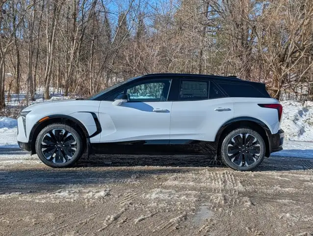 2026 Chevrolet Blazer EV AWD RS- WI-Fi Hotspot Capable - Photo 4