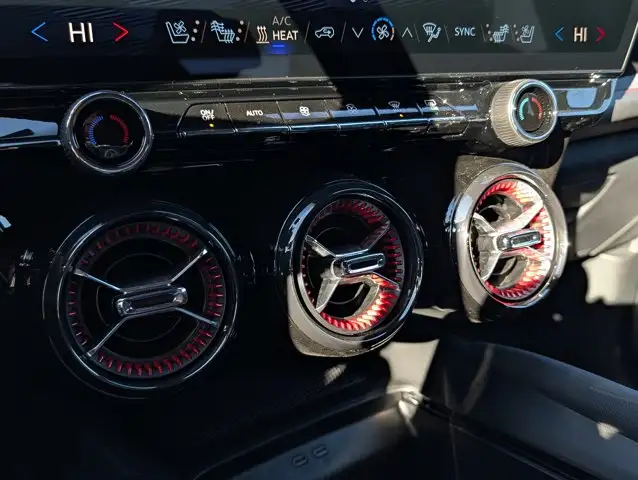 2026 Chevrolet Blazer EV AWD RS- WI-Fi Hotspot Capable - Photo 24