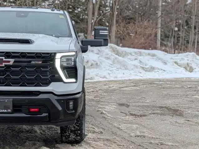 2026 Chevrolet Silverado 2500HD ZR2- Duramax 6.6L V8 Turbo - Photo 5