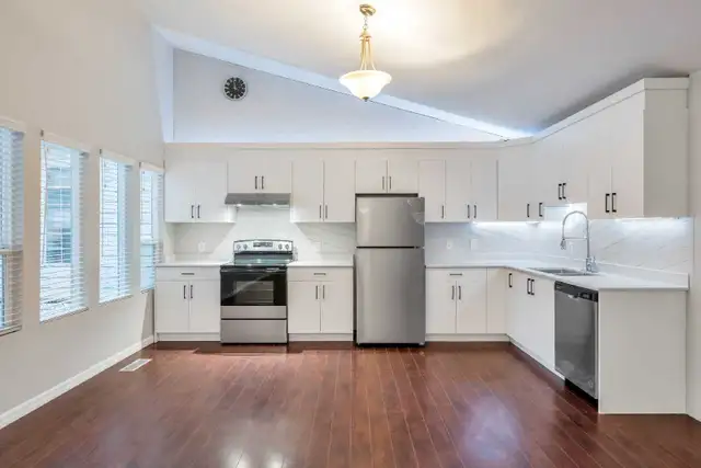 For Rent beautiful 2bedroom in Hope BC - Photo 5
