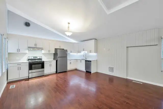 For Rent beautiful 2bedroom in Hope BC - Photo 6
