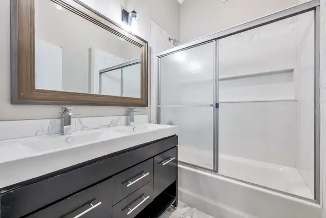 For Rent beautiful 2bedroom in Hope BC - Photo 9