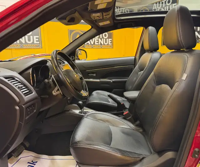 2021 Mitsubishi RVR SE - PANORAMA! LEATHER! - Photo 10