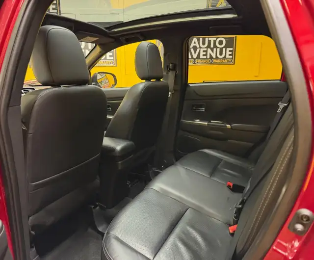 2021 Mitsubishi RVR SE - PANORAMA! LEATHER! - Photo 11