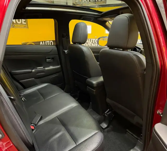 2021 Mitsubishi RVR SE - PANORAMA! LEATHER! - Photo 12